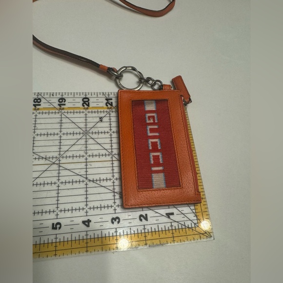 Gucci Leather Lanyard with card slots - Picture 4 of 10